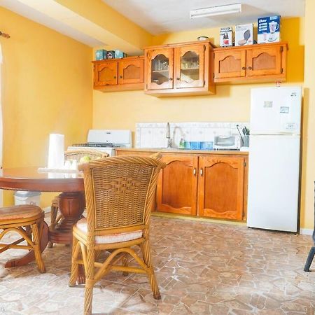 Belle View-Tulip Apartment Laborie Екстериор снимка